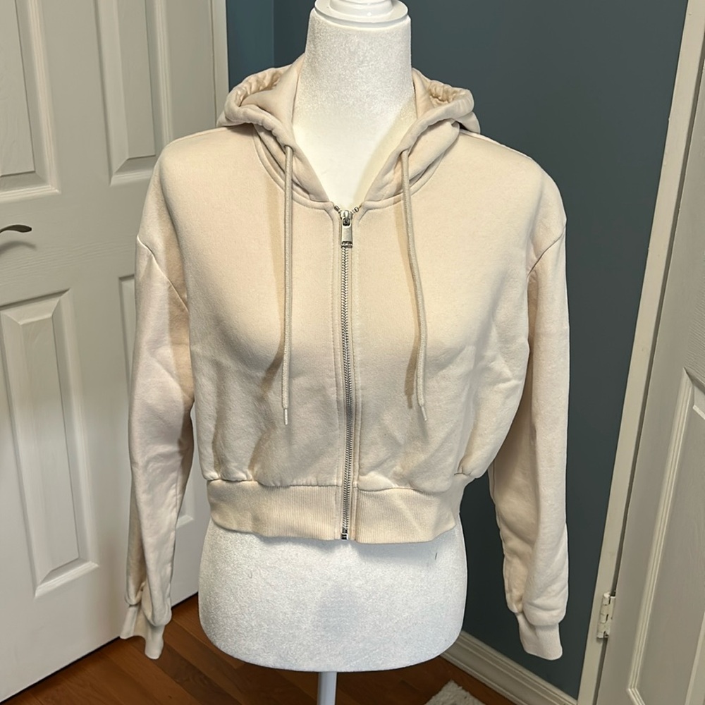 H&M Divided Cream Zip Up Cropped Hoodie, Size Larger